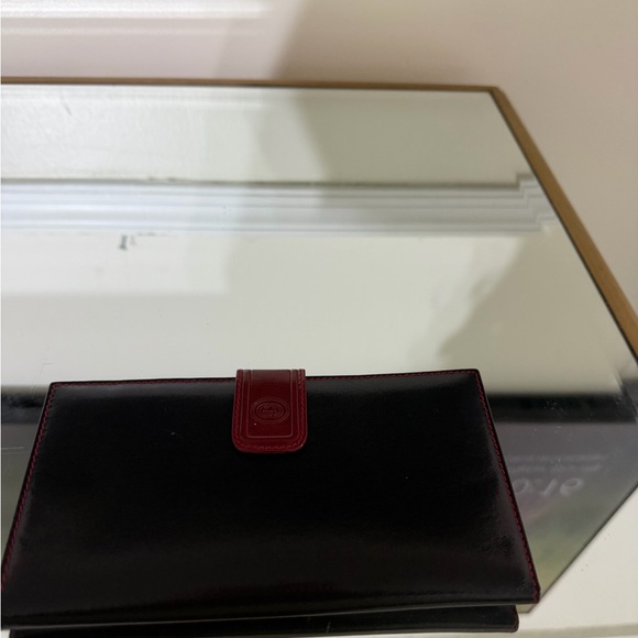Gucci Black and Red Leather Key & Card Holder - Picture 2 of 8